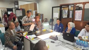 Fakultas Teknik Udinus merancang Portable Tracing Table