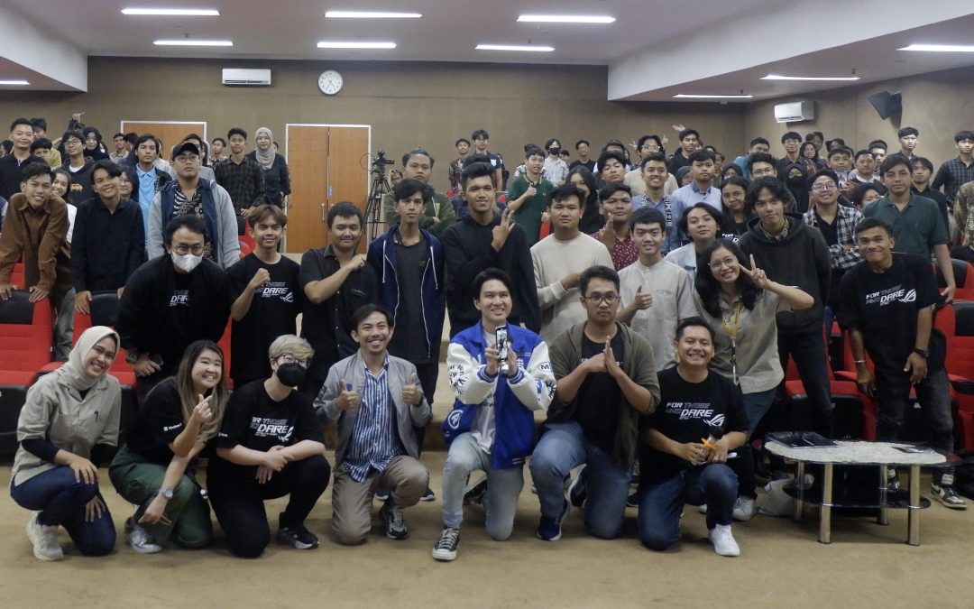 Foto bersama narsumber dan seluruh peserta mahasiswa Udinus dalam kegiatan RoG Innovation Class