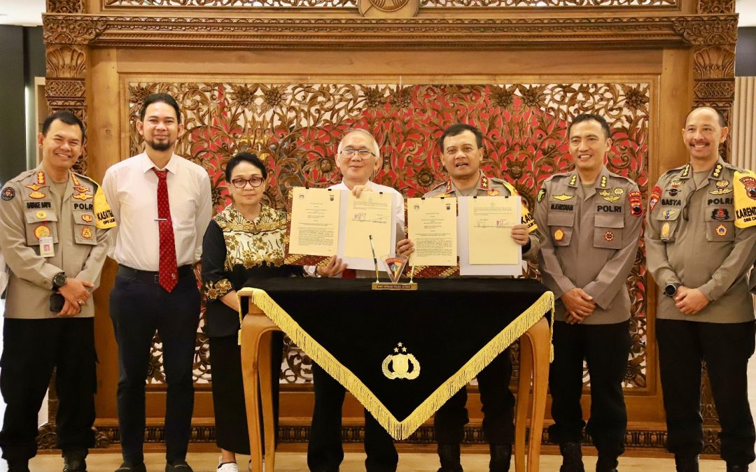 Penandatangnaan Kerja Sama Udinus dengan Polda Jateng