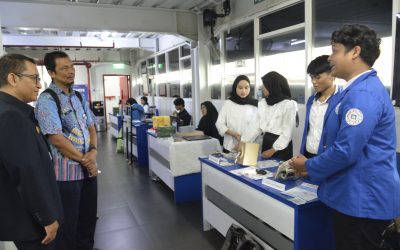 Capstone Design Expo Udinus Hadirkan 18 Inovasi, Dokter dari RSUD K.R.M.T. Wongsonegoro, dr. Cipta Pramana : Inovasi yang Luar Biasa dari Mahasiswa!