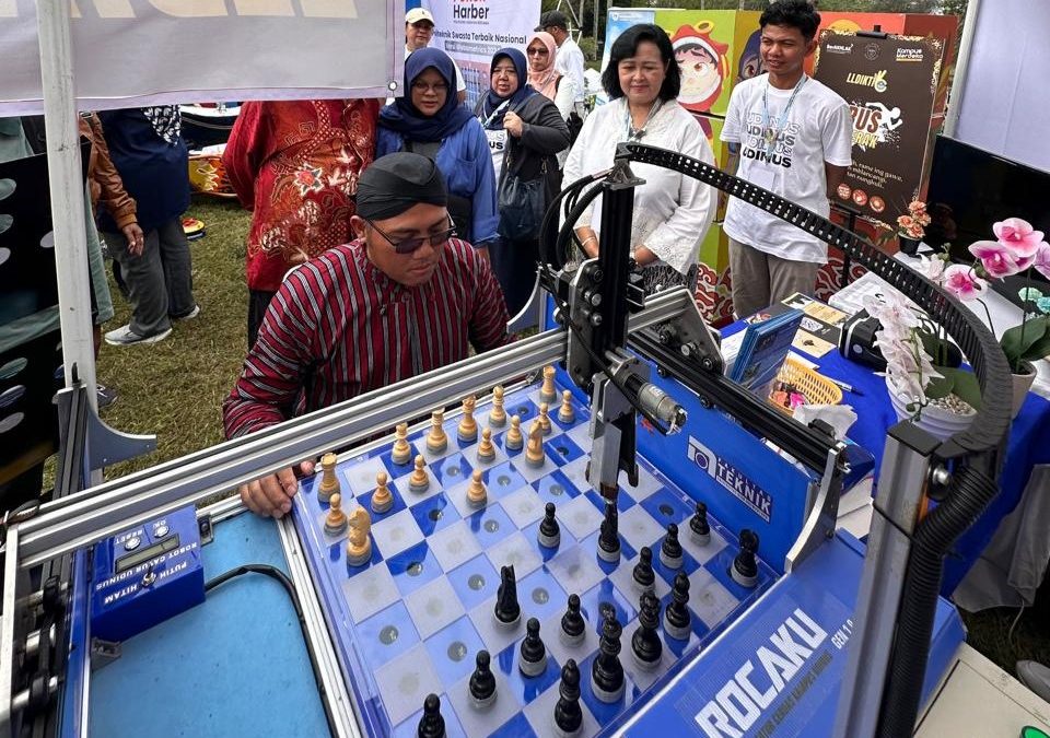 Roca-KU Hingga Robot Gamelan Inovasi Udinus, Pukau Seluruh Pengunjung di Festival merdeka Belajar