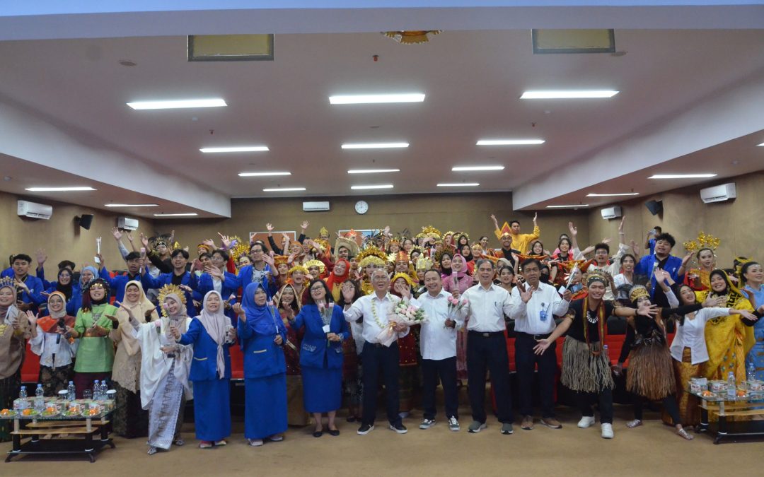 Pelepasan PMM Batch 4 di Udinus, Tampilkan Mahasiswa Antar Pulau Karya Seni Nusantara