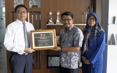 Berkat Kontribusinya di Dunia Teknik di Indonesia, Program Sarjana Teknik Industri Udinus Raih Penghargaan di Industrial Engineering Awards 2024