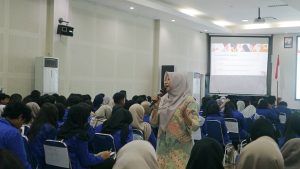 Dekan FEB Udinus dalam Pelatihan LKMM-TD