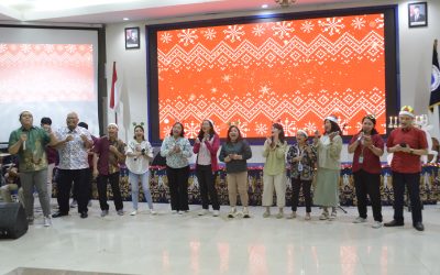 Sukacita Natal Bergema di Udinus, Mahasiswa dan Dosen Kristiani Maknai Arti ‘Perfect Gift’