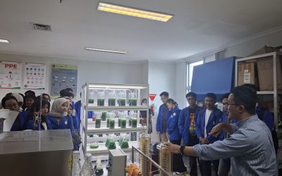 Mahasiswa Kesehatan Lingkungan Udinus Pahami Pengelolaan Laboratorium Terakreditasi KAN Saat Kunjungan Lapangan