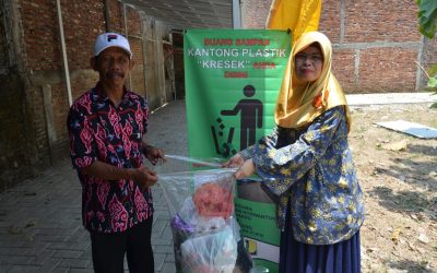 FT Udinus Kumpulkan Sampah Plastik untuk Buat Aspal