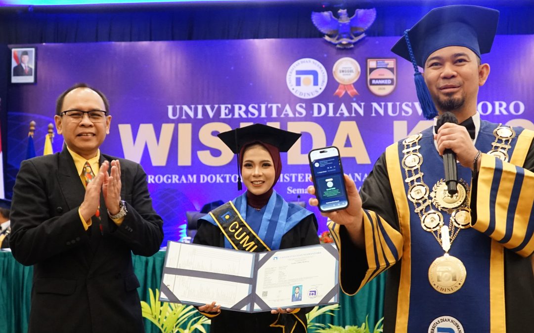 Wisuda ke-87 Udinus 841 Wisudawan Resmi Kantongi Ijazah Blockchain, Pertama di Indonesia!